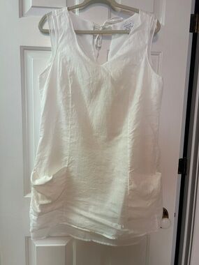 Kenar White Linen V-Neck Classic Sleeveless Tunic Dress with Front Pockets